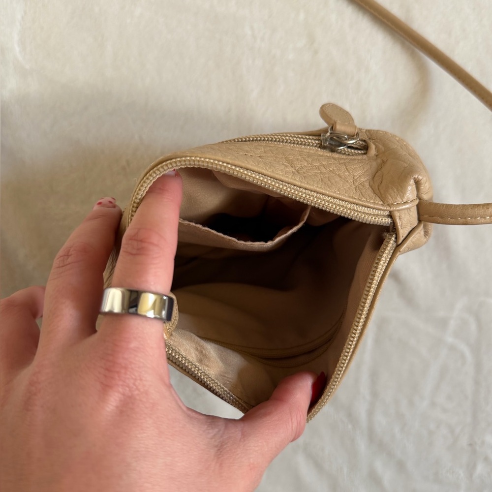Stone Mountain Crossbody Bag - Picture 4 of 5